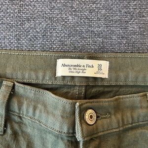 Abercrombie & Fitch Dark Green The 90’s Straight Ultra High Rise Pants